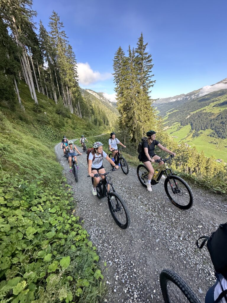 Bike & Hike beim Girls Camp