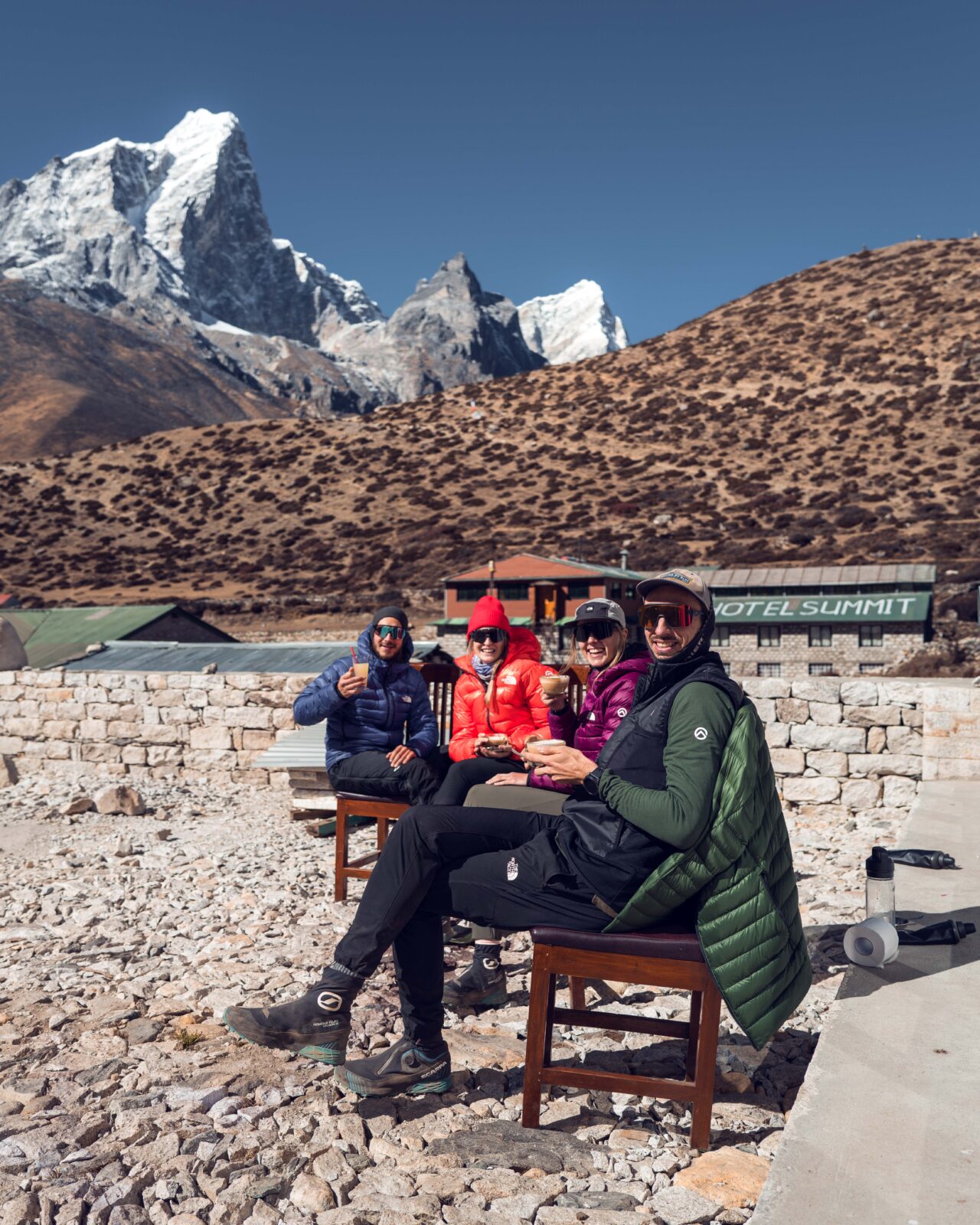 Dingboche und Ama Dablam über dem Nebelmeer