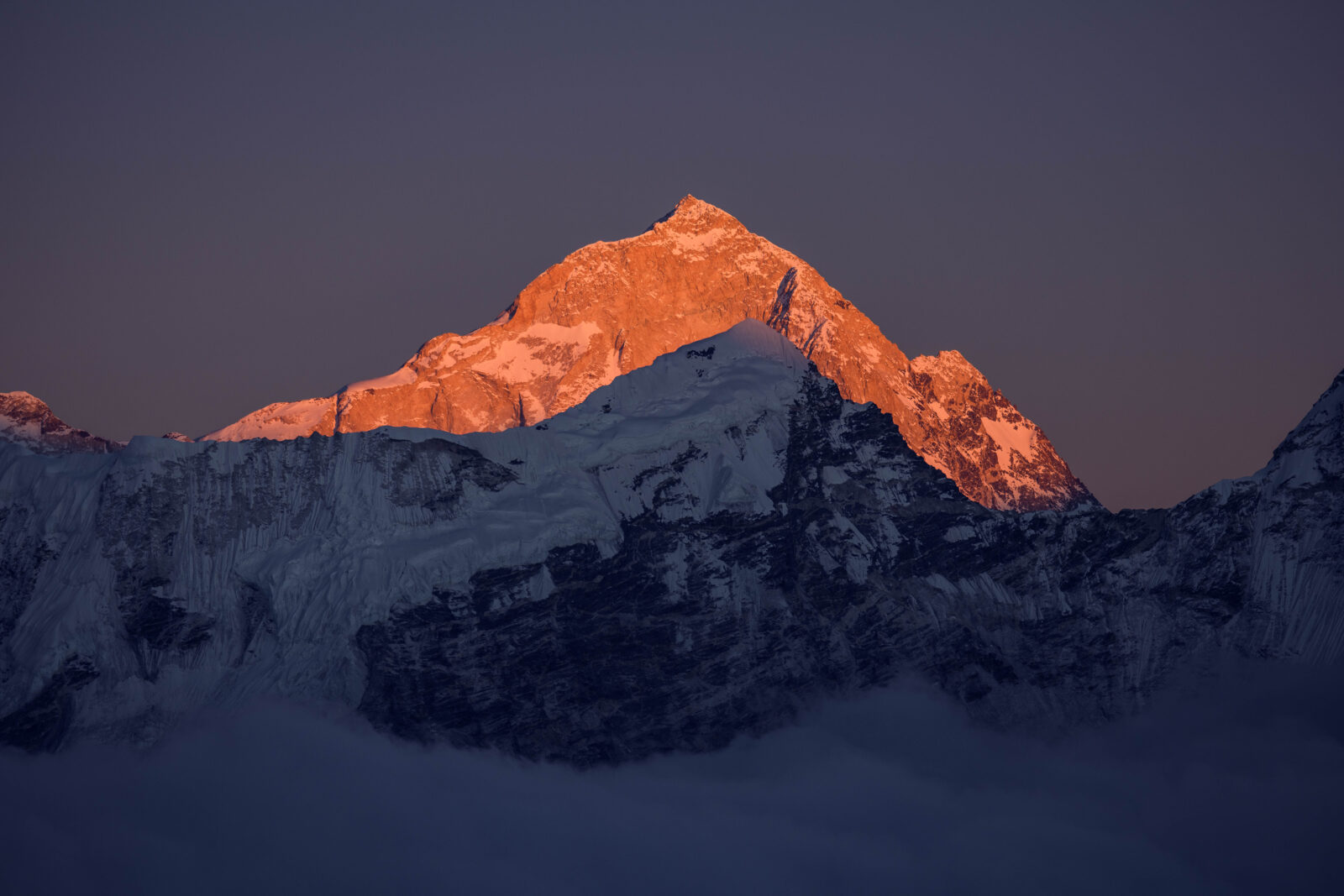Dingboche und Ama Dablam über dem Nebelmeer